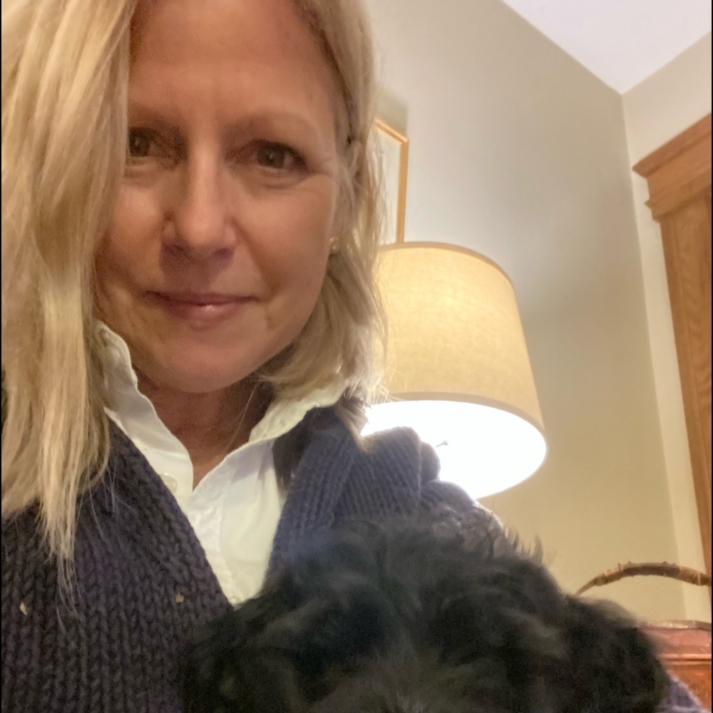 Meet your Posher, Elizabeth